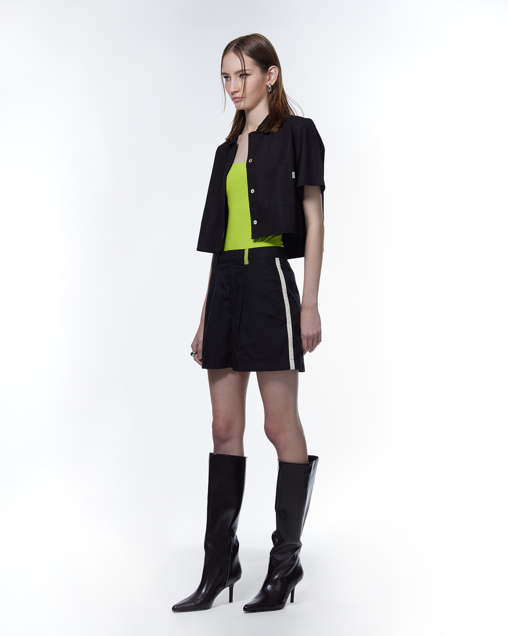 Alex Boxy Cropped TENCEL™ Short-Sleeved Shirt Black