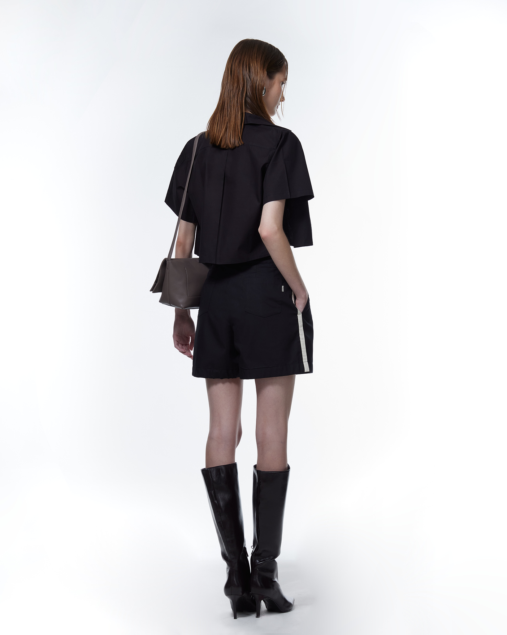 Alex Boxy Cropped TENCEL™ Short-Sleeved Shirt Black